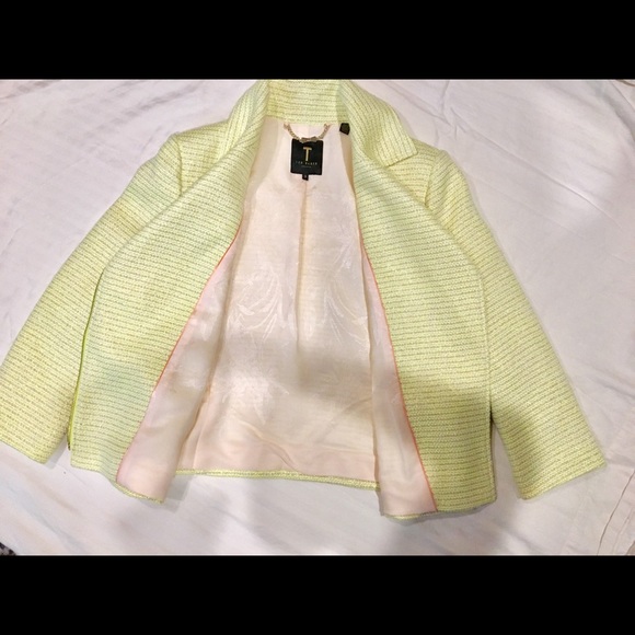 Lime- Green cropped Jacket - Picture 5 of 7